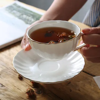 Anglų popietę teacup kavos puodelio lėkštė vestuvių ceremonija rankomis dažyti aukso vakarų restoranas kaulų kinija taurės rinkinys